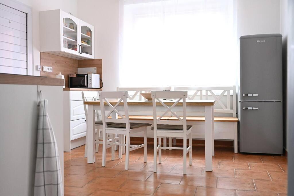 Rodinny U Broumovskeho Namesti Apartment